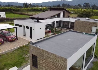 DISEÑO Y CONSTRUCCION CASA TENJO